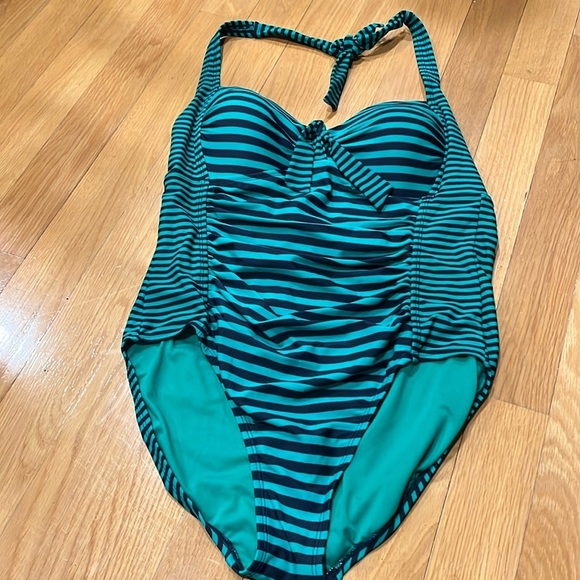 Merona women’s striped one piece swim suit size Xlarge . - Picture 1 of 7